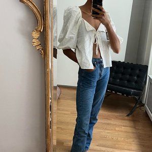 Verge Girl White Tie Front